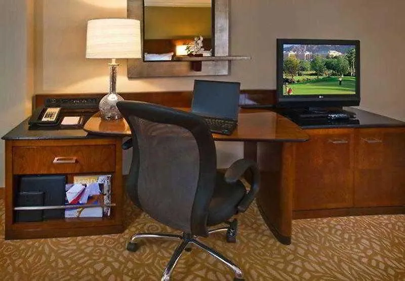 Hotel Louisville Marriott East